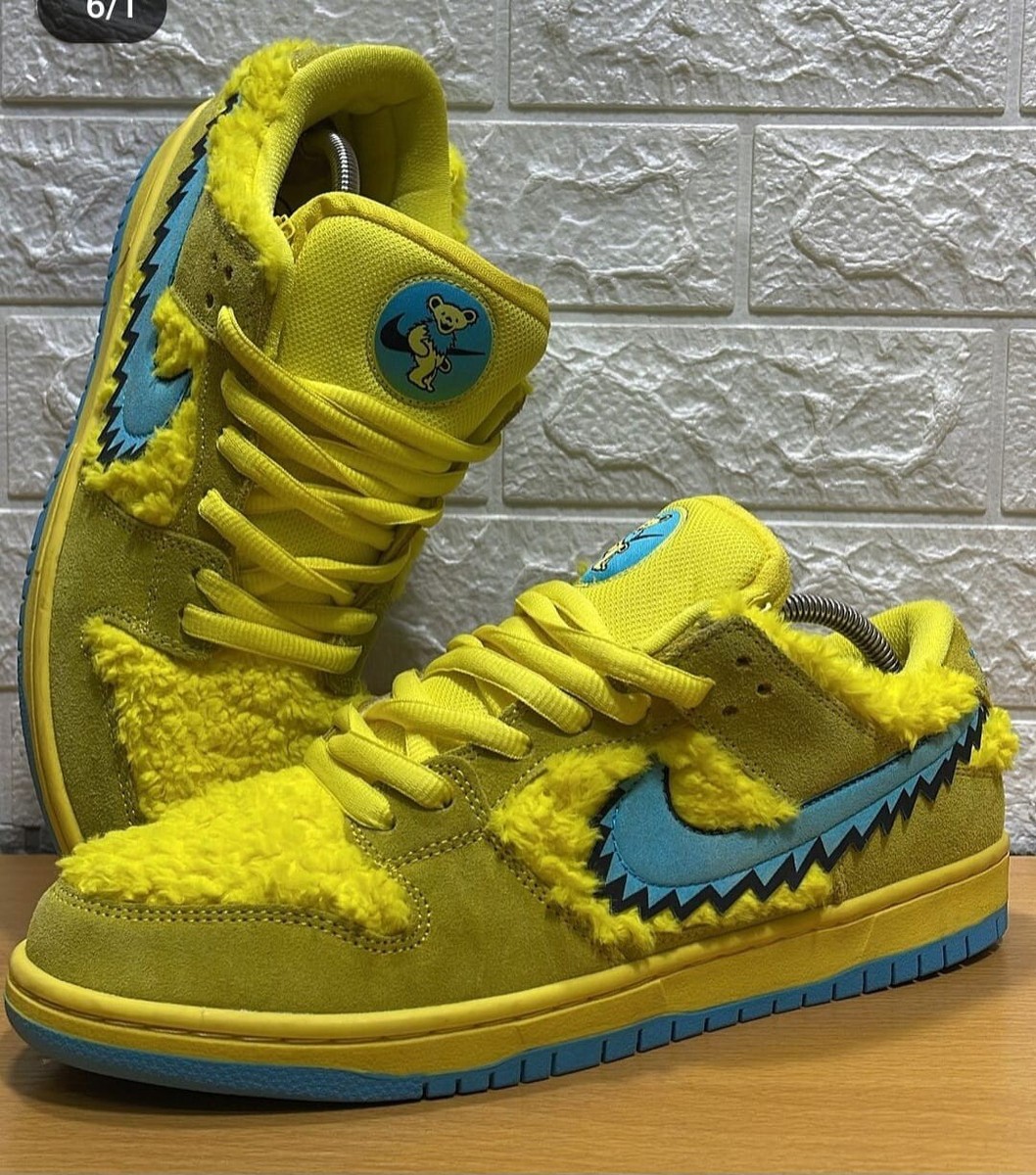 Nike Dunk Low SB x Grateful Dead Yellow Bear Size 11.5 Good Nike Dunk Low SB x Grateful Dead Yellow Bear Size 11.5 Good