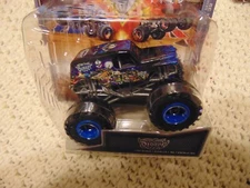 2024 SERIES 39 SON-UVA-DIGGER  SPIN MASTER Monster Jam TRUCK
