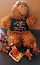 Vintage 1988 Hand Puppet Alf Born to Rock Black Shirt  5 Figurines - Preowned