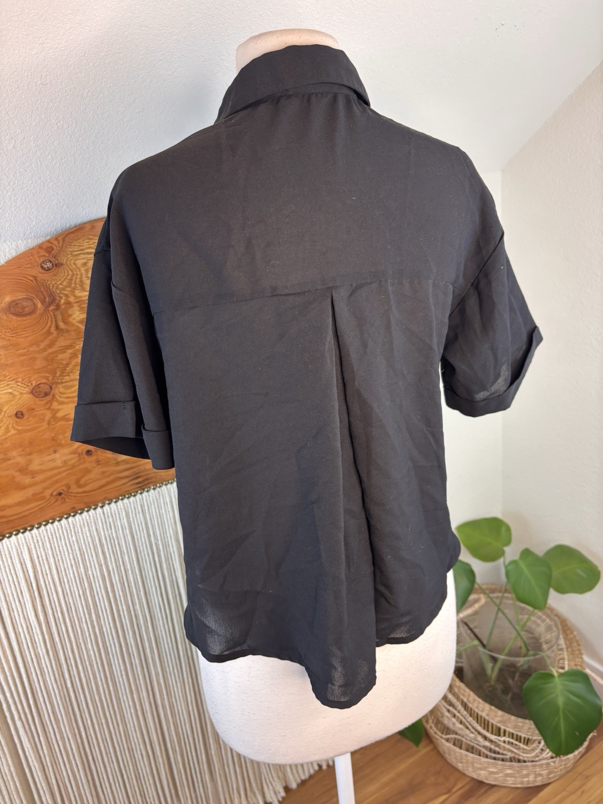 CIDER Black SOLID TEXTURE COLLAR CROP TOP SIZE XX… - image 4