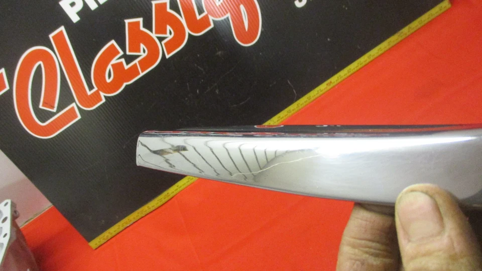 Oldsmobile 88 y 98 1959 moldura de cola cuarto extensión moldura izquierda Foto 3 de 4