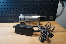 (F) Sony Handycam CCD-TRV57 360x Digital Zoom Video 8 Vision Camcorder
