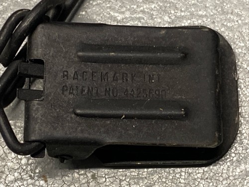 Mercedes BMW VW Carpet Floor Mat Retention Clip Pair Mat-Loc 4425690 Set Of 2 - Picture 3 of 3