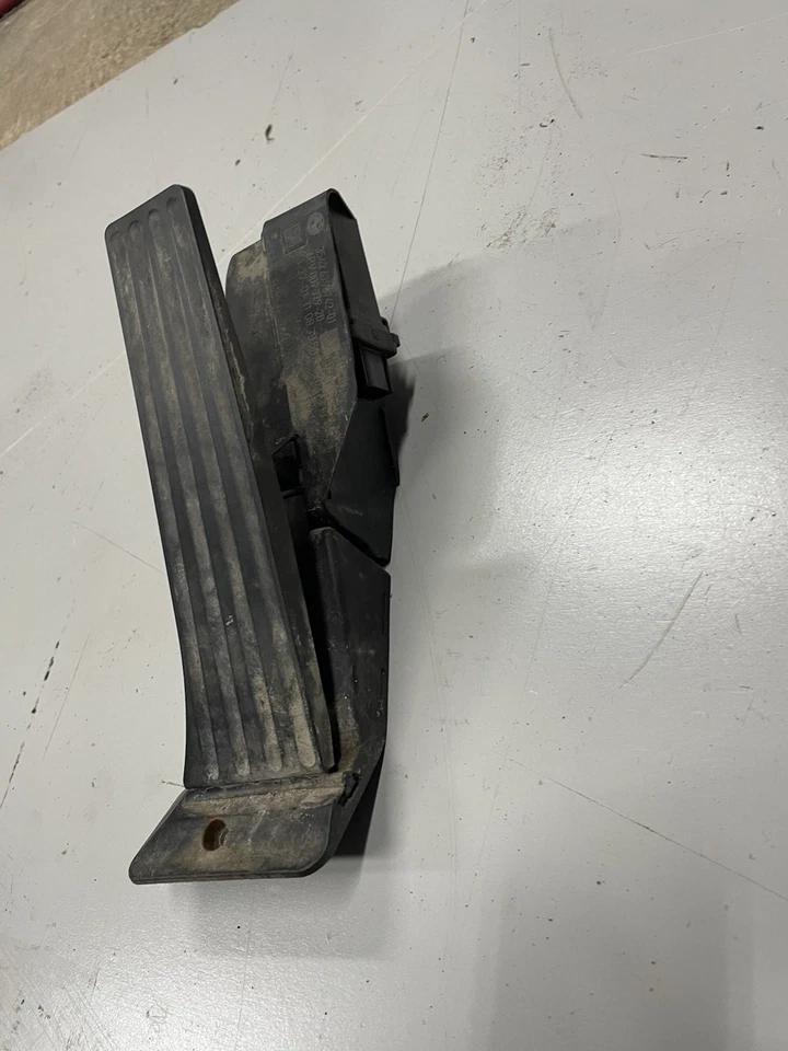 BMW E60 E63 E70 E88 E90 E92 Gas Pedal Accelerator Sensor OEM Tested ✅ - Image 2 of 4