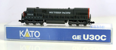 Kato N-Scale 176-179 U30C Southern Pacific Powered Locomotive #7912 LN/Box