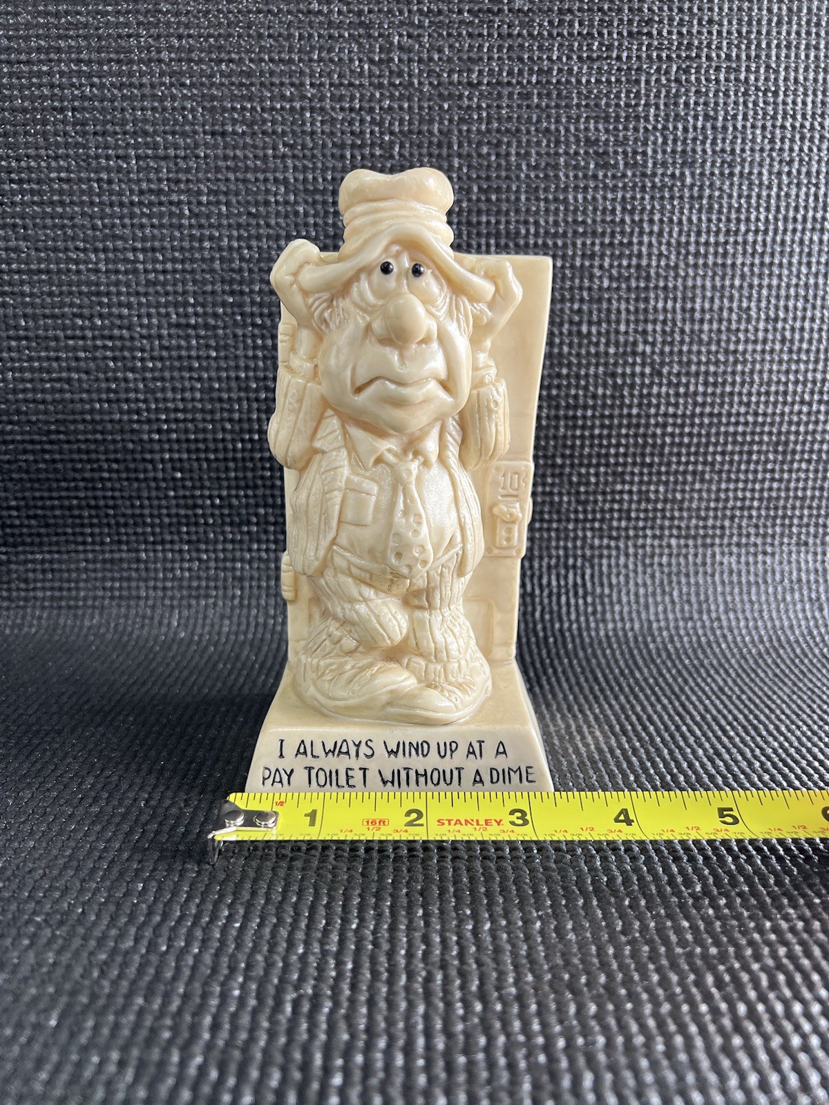 Vintage 1973 Russ & Wallace Berrie Co. Figurine #9095 Sillisculpt Made In USA