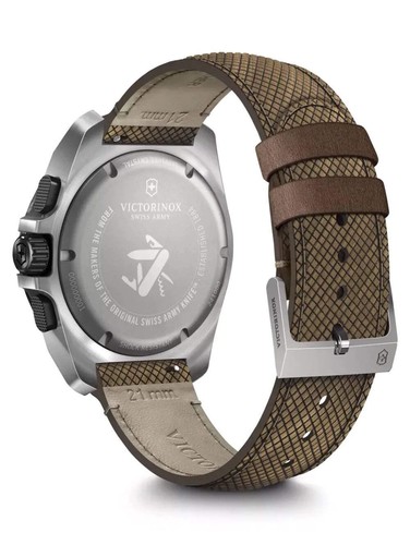 Victorinox 241988.1 Mens Watch I.N.O.X Titanium Chronograph 43mm 20ATM - Picture 7 of 7