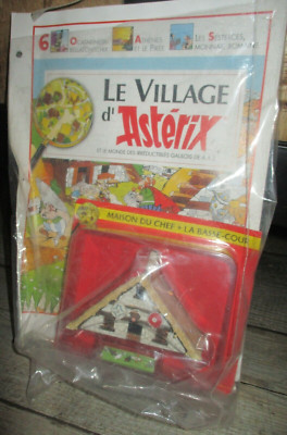 Asterix village-collector, chef's house + bass courtyard & paper - 2004 - N0 6