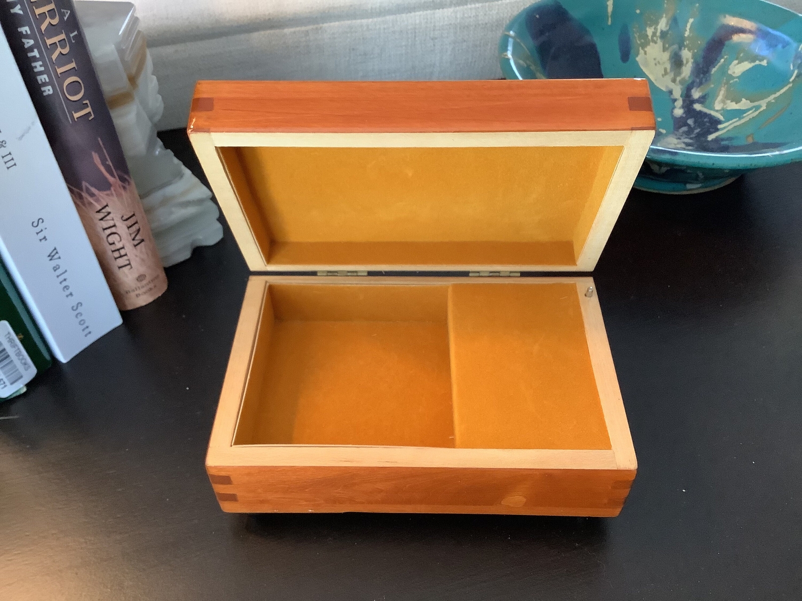 Lacquered Music Box, Reuge Swiss Musical Movement Music Box, Lacquered