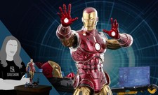 Iron Man  Deluxe  Marvel Sixth Scale Figure by Hot Toys