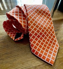 Men?s Fashion 100% Silk NeckTie in Bold and Beautiful Orange!