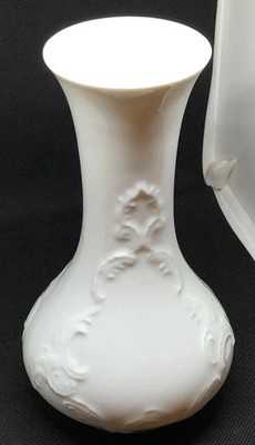 KPM Royal Porzellan Vase 7  White Garland Relief Bavaria Germany Handarbeit Vtg