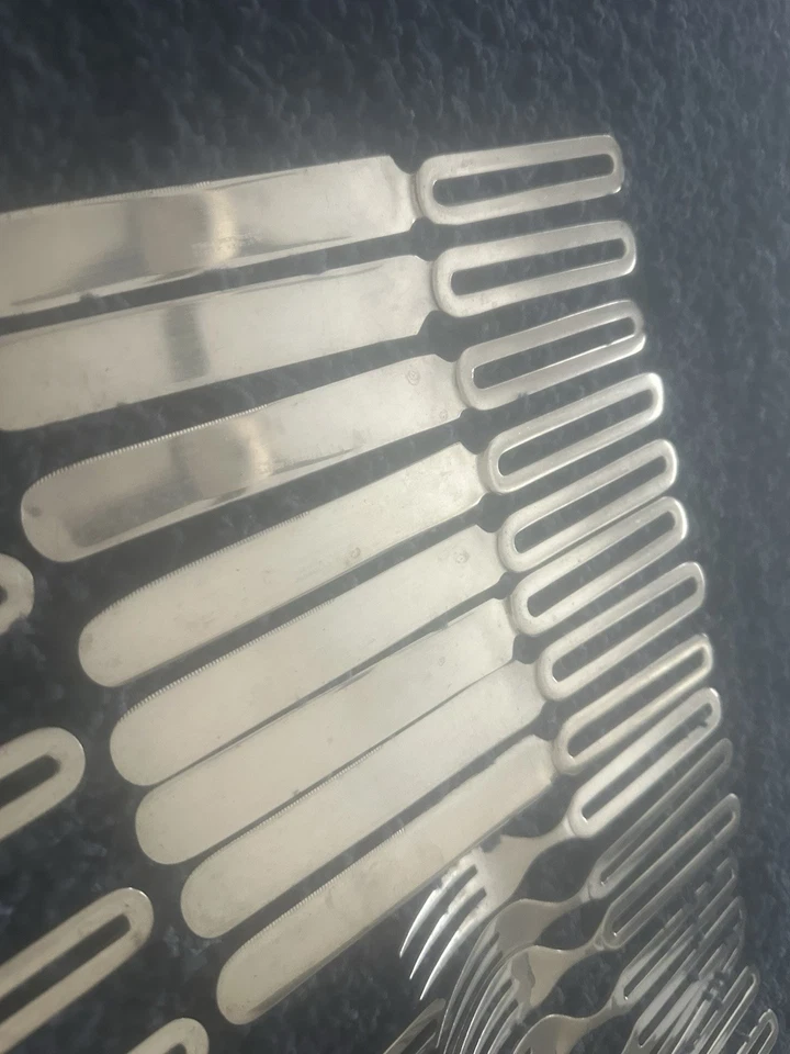 Juego de cubiertos de acero inoxidable Stanley Roberts Cycles COREA MCM 35 piezas *LEER Foto 3 de 4