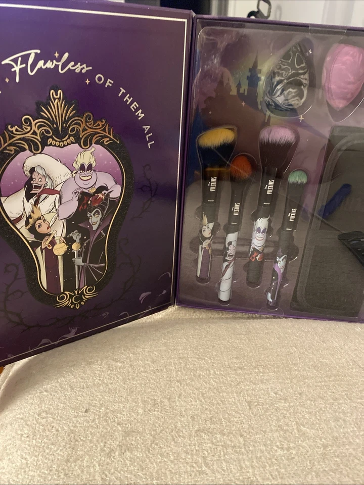 Juego de brochas y esponjas mezcladoras Disney Villians con estuche de viaje nuevo en caja ¡Increíble! Foto 2 de 4