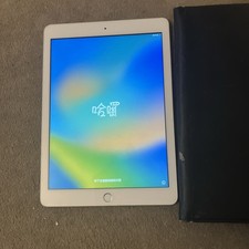 Apple iPad 5th Gen. 32GB, Wi-Fi, 9.7in - Silver