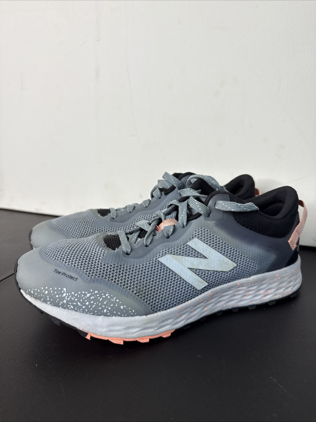 SAOLA Scarpe da corsa New Balance Arishi Fresh Foam Trail Athletic grigie da donna taglia 5