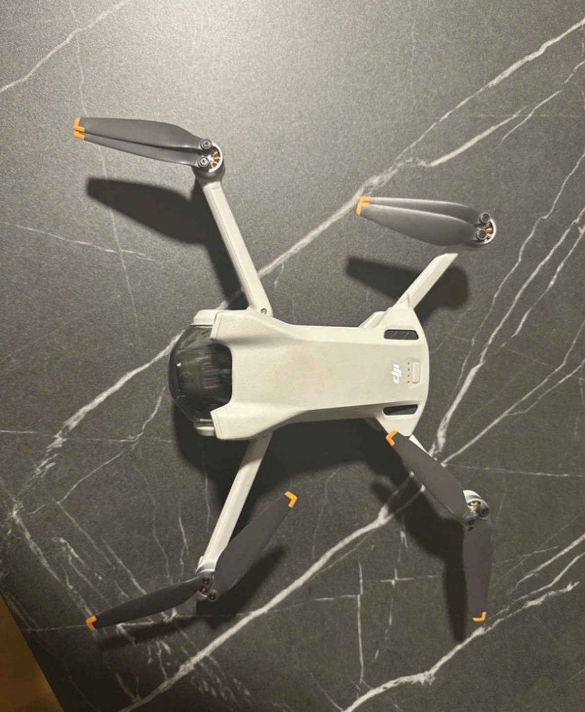 DJI Mini 3  (con Telecomando RC)
