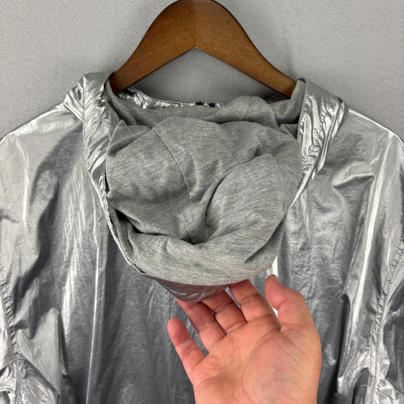 Tommy Hilfiger Metallic Silver Hooded Windbreaker Jacket Women's XL Full Zip thumbnail 19