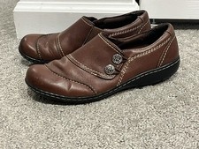 Clarks Bendable  s Womens Size 8M Brown Leather Slip On Loafers Shoes