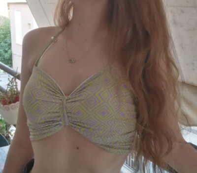 Elastic top. 2 ways to wear, proper for swimming