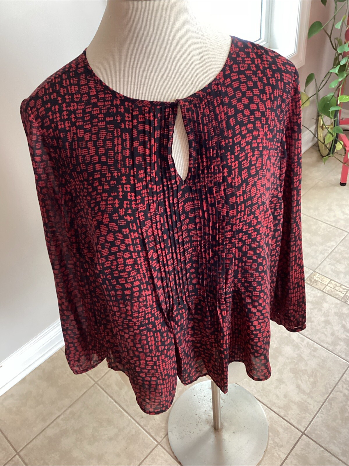 Coldwater Creek Poly Long Semi Sheer  Sleeve Line… - image 7