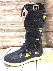 wolverine boots store