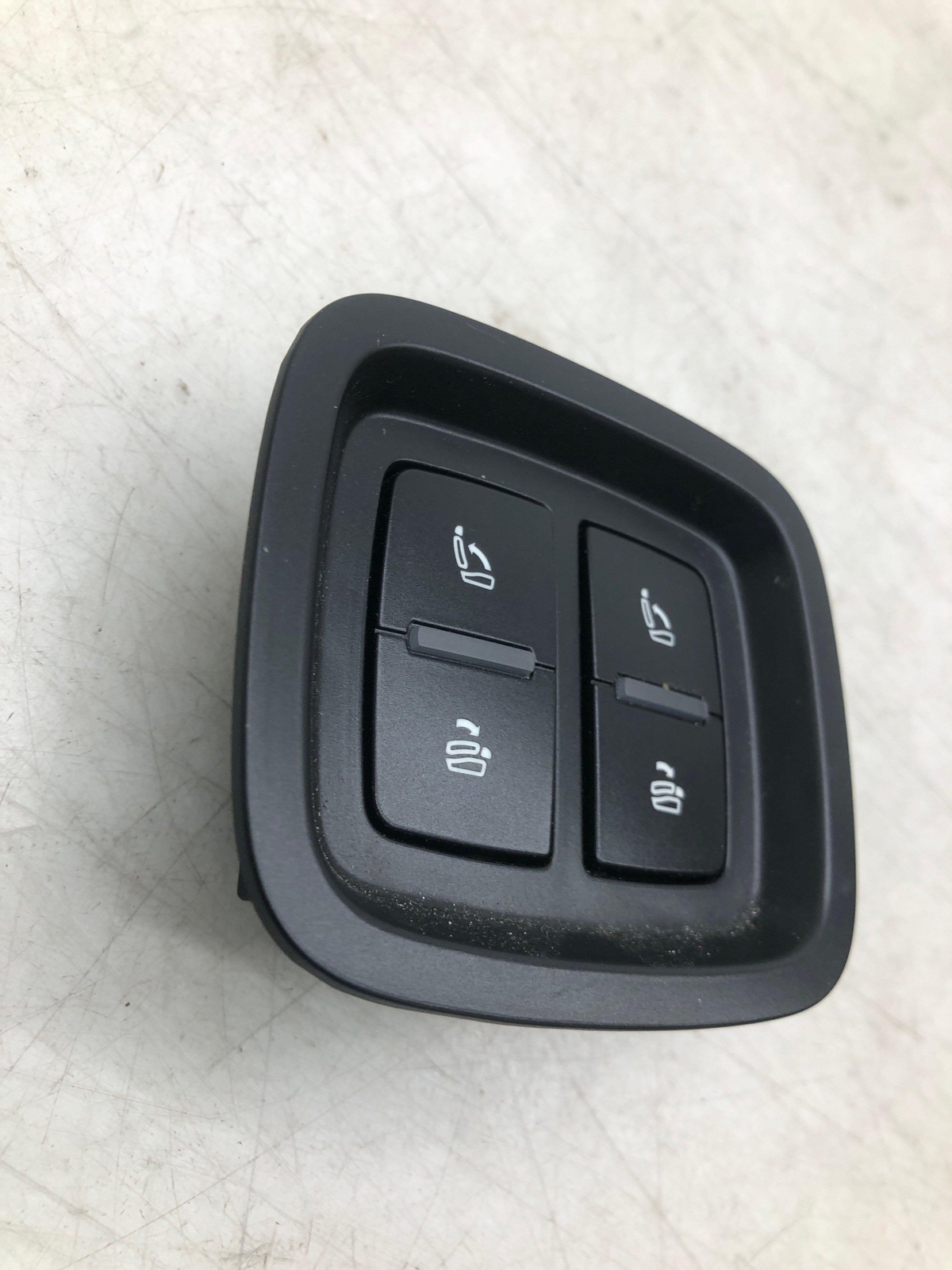 2016-2020 BENTLEY BENTAYGA LOWER C PILLAR 2ND ROW SEAT RELEASE SWITCH 36A959861