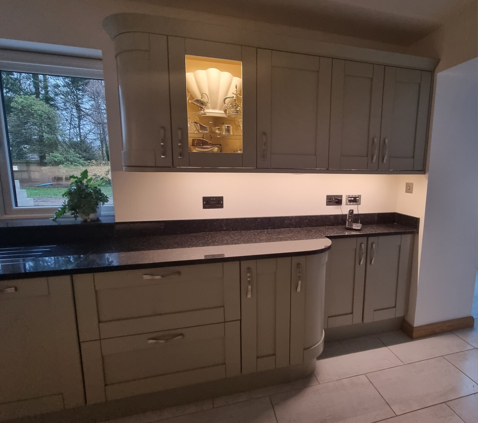 Complete Howdens Tewkesbury Skye Solid Oak Kitchen eBay