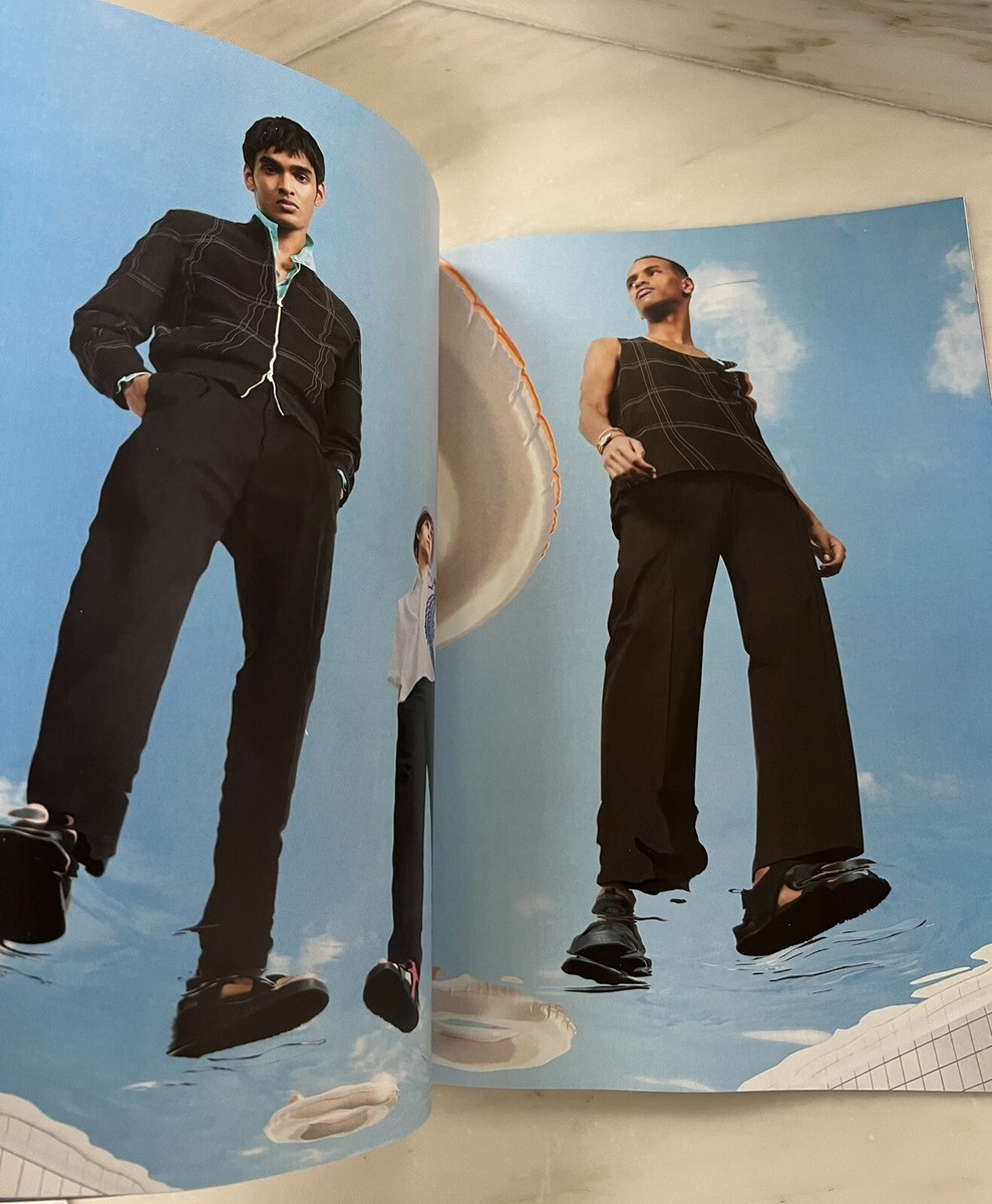 Le Monde d'Hermes The World of Hermes Catalog Magazine No.82