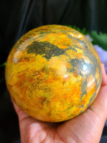 XXX Large 4.10lbs 110mm 2,100g Beautiful A+ Realgar Sphere Crystal Ball - Picture 13 of 20