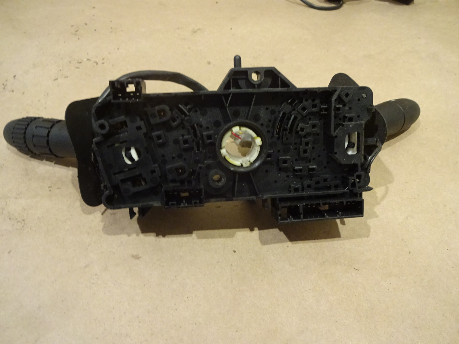 Maserati 4200 -Steering Column Switches with Cruise Control (Damage)- P/N 183025