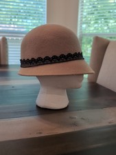1920's Inspired Cloche beige wool felt hat decorated with a black lace band
