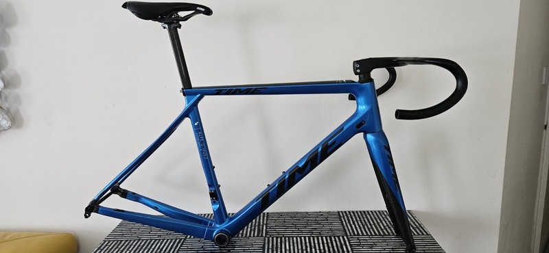 Time Alpe D' Huez Altitude Frame 49cm Carbon Road Bike Disc EX ( Izzy Escalera )