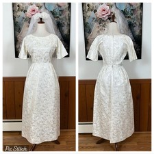 Gorgeous Vintage 1950s/60s Brocade Wedding Gown  Veil 