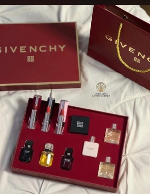 This Givenchy miniature perfume and lipstick gift set includes