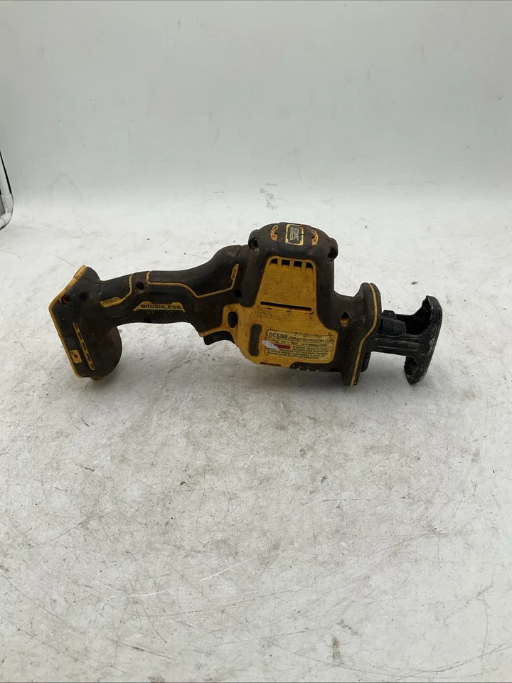 DEWALT DCS369 Atomic 20V Cordless Reciprocating Saw- FOR PARTS/REPAIR - Image 3 of 4