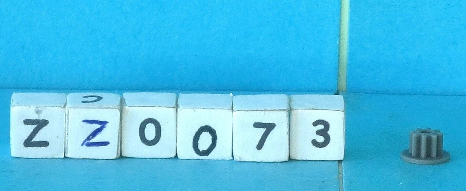 HO   Pignon 8 dents    de 4,67 mm (V5)ZZ0073 - Photo 2/2