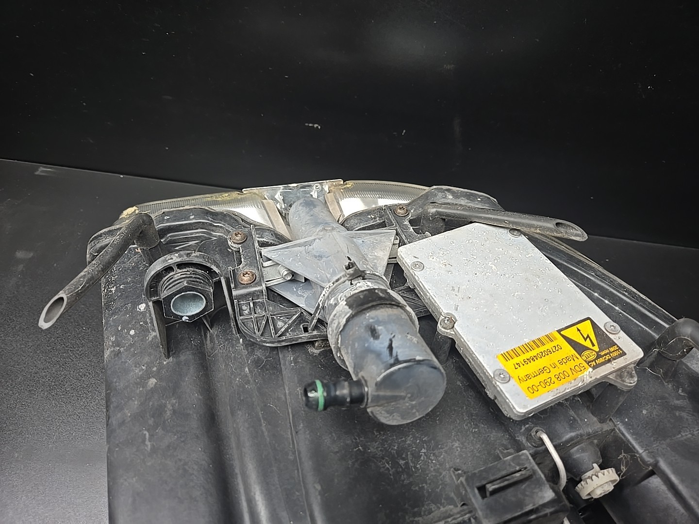 03-08 Maserati Quattroporte M139 Front Left Driver Side Xenon Headlight Lamp OEM