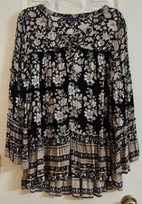 Women  s American Eagle Outfitters Long Sleeve Floral Print Lace Up Tunic Size M