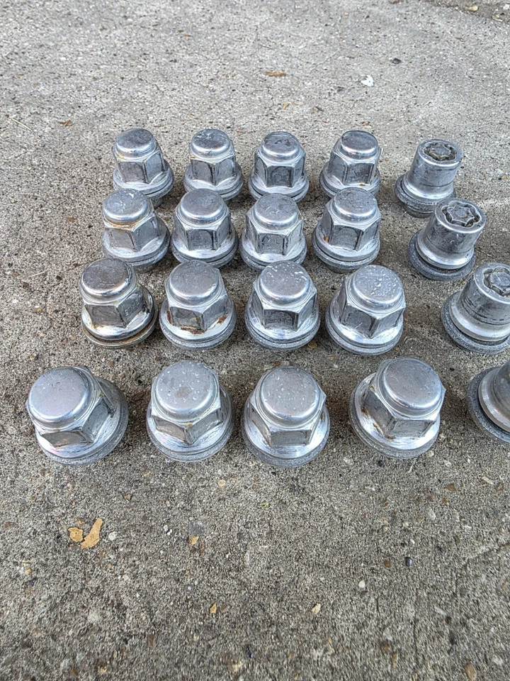 LEXUS IS 250/350 2006-16 TUERCAS SEGURAS + LLAVE DE BLOQUEO FABRICANTE DE EQUIPOS ORIGINALES + JUEGO DE TUERCAS AHORRA $🔥 Foto 2 de 4