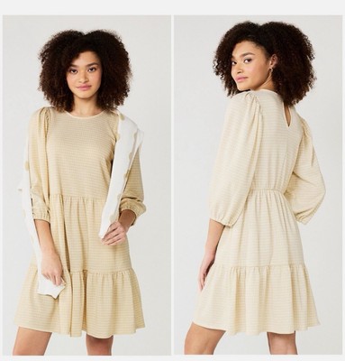 Draper James NWT cream and gold puff sleeve tiered dress size medium