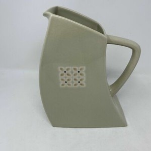 Pfaltzgraff Westside Water Pitcher Art Deco 2 QT (64 oz) Taupe
