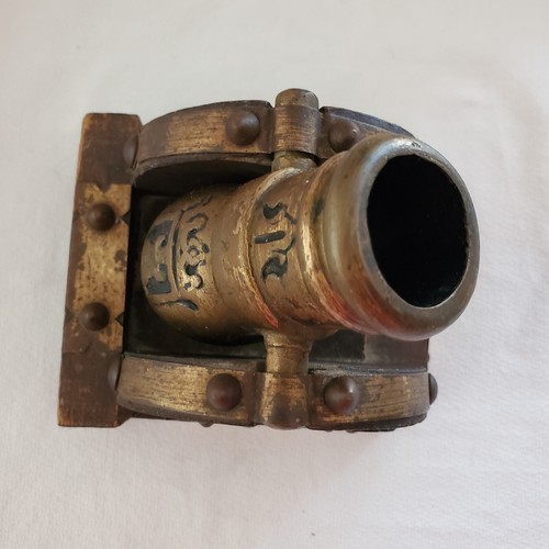 Vintage dekorative Mini spanische Mörser Kanone Replik Holzsockel Gusseisen 4,5" T - Bild 3 von 16