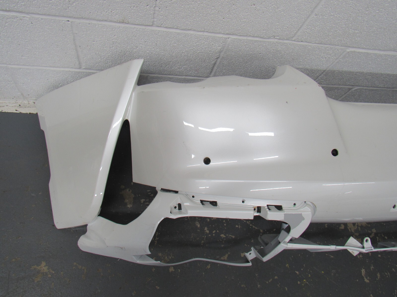 2021-2022 FERRARI 812 GTS F152R ORIGINAL REAR BUMPER COVER WITH SENSOR HOLES