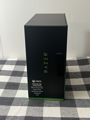 Razer Xbox Wireless Controller & Charging Stand - NEW & SEALED