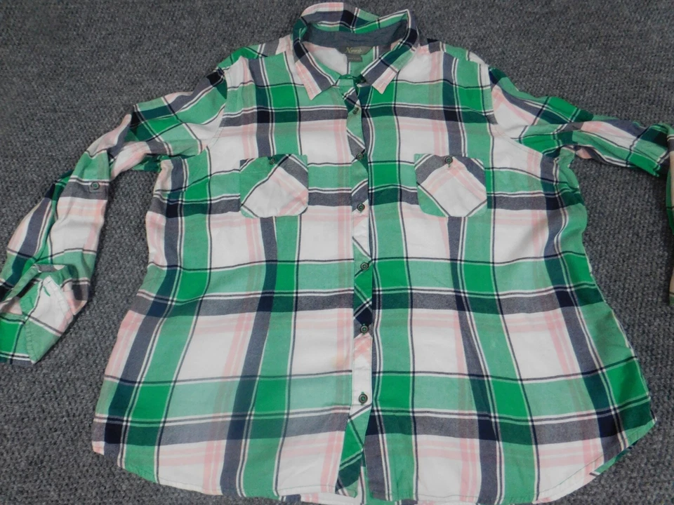 Blusa mujer Natural Reflections 2X Plus verde a cuadros abotonada Foto 3 de 4