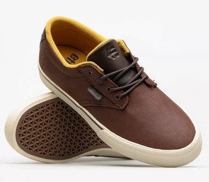 etnies leather