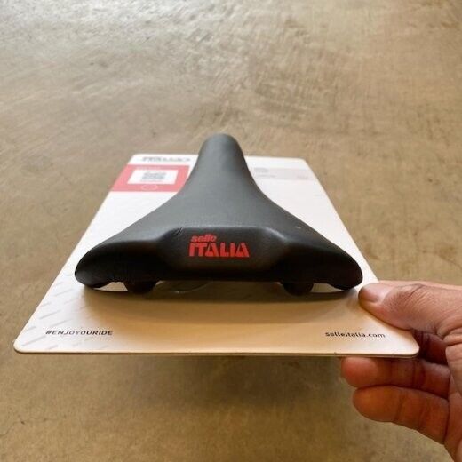 Selle Italia FLITE 1990 NJS Titanium Black Saddle 5.74 Selle Italia FLITE 1990 NJS Titanium Black Saddle 5.74
