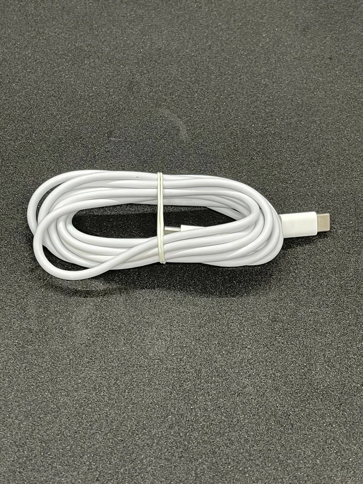 100% Genuin Apple USB-C to USB-C Cable MacBook Pro Air Charger 2m/6ft MLL82AM/A - Image 2 of 4