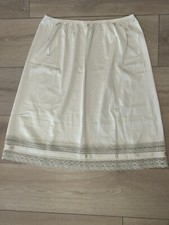 VINTAGE VANITY FAIR HALF SLIP IVORY SIZE L